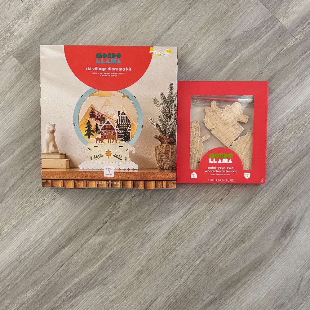 Mondo Llama Ski Village Diorama Kit